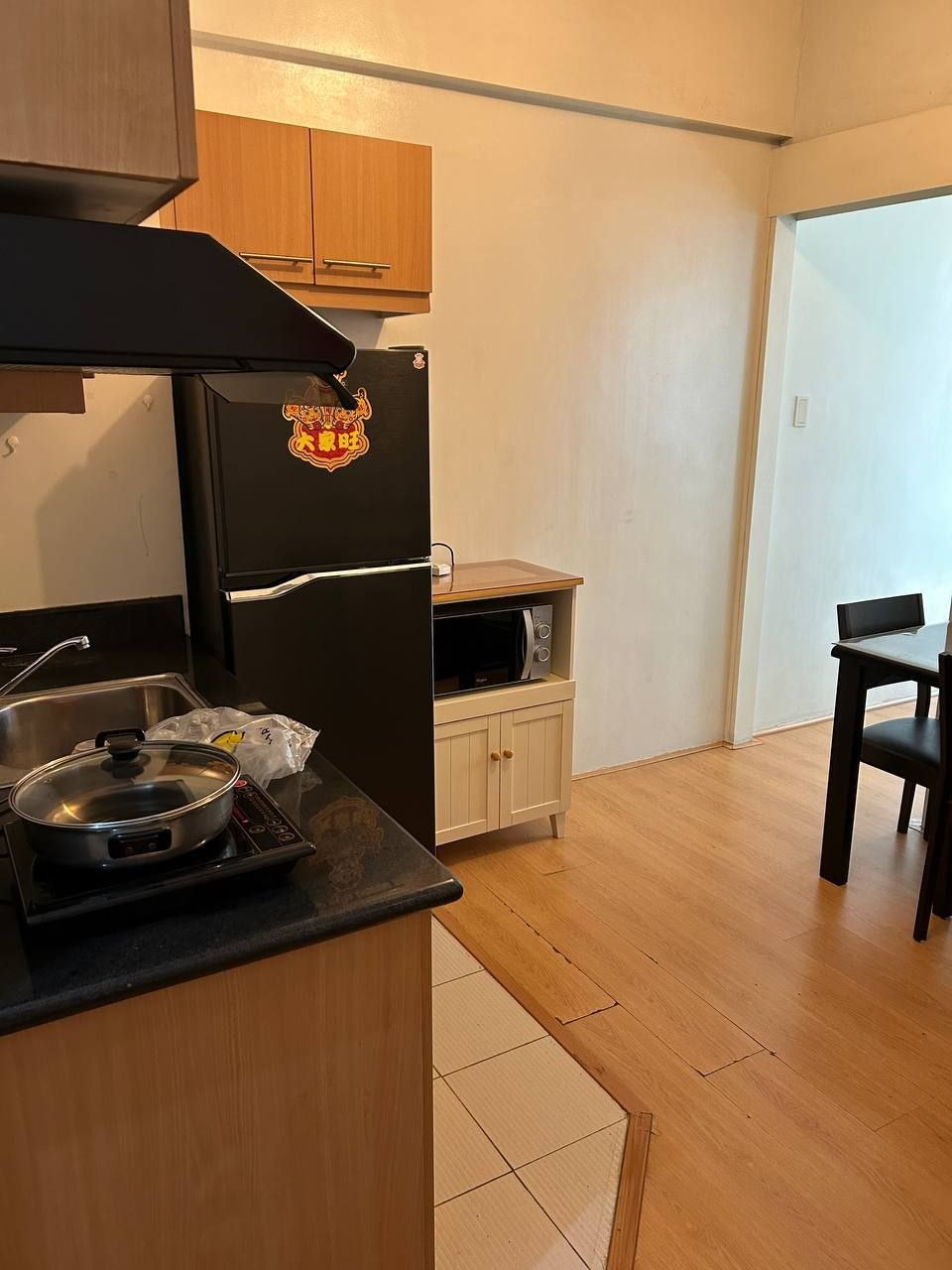 Unit 27T, Oriental Garden Condominium Lilac Tower, Makati City