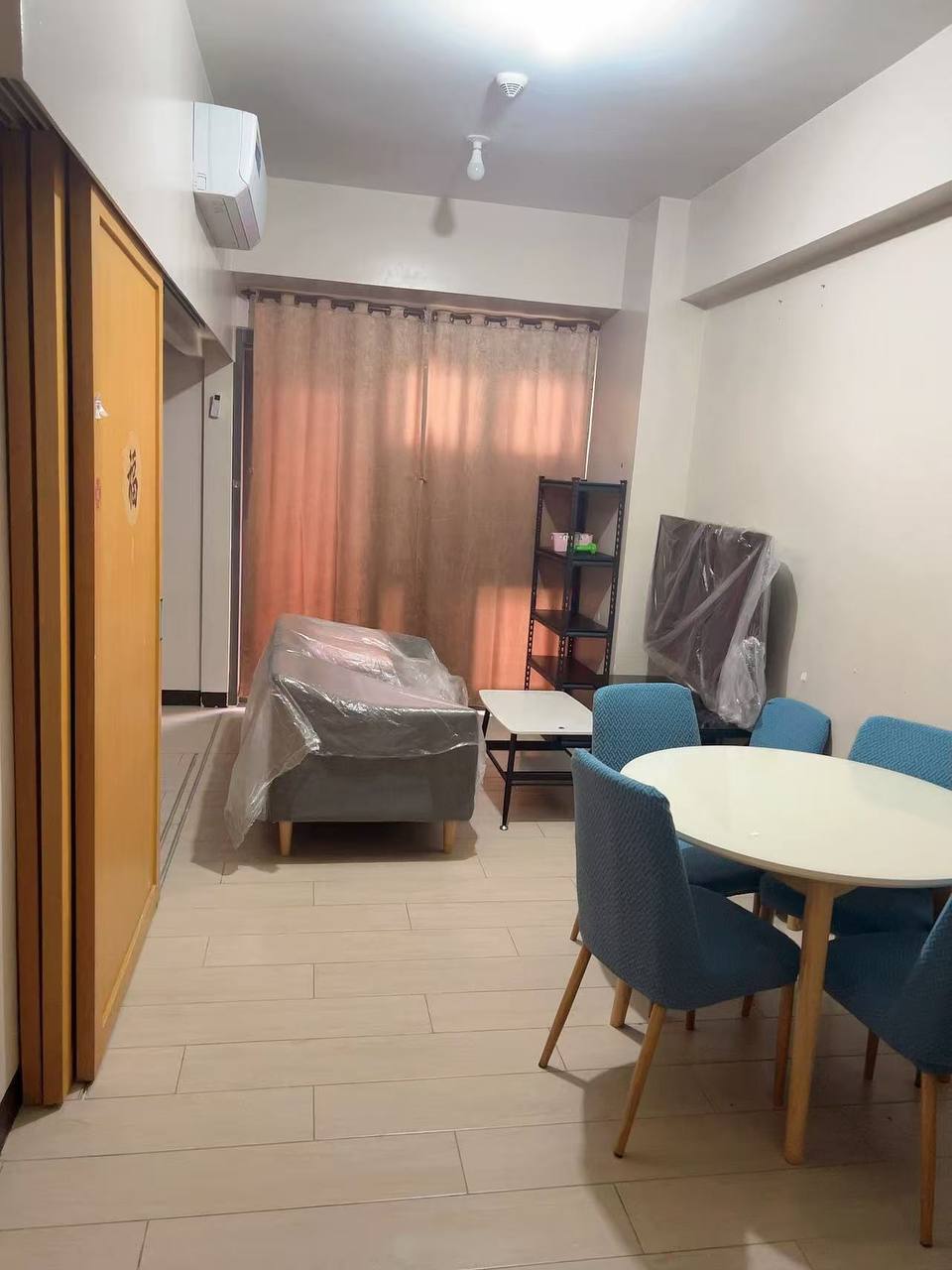 Unit 19I, Greenbelt Hamilton Tower One, Legazpi Village, Makati City