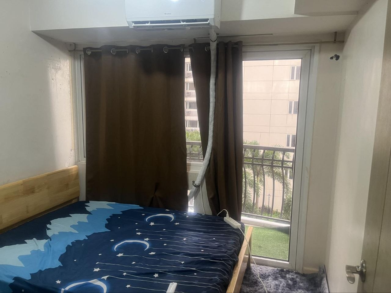 Unit 712, Solemare Parksuites, Pasay City