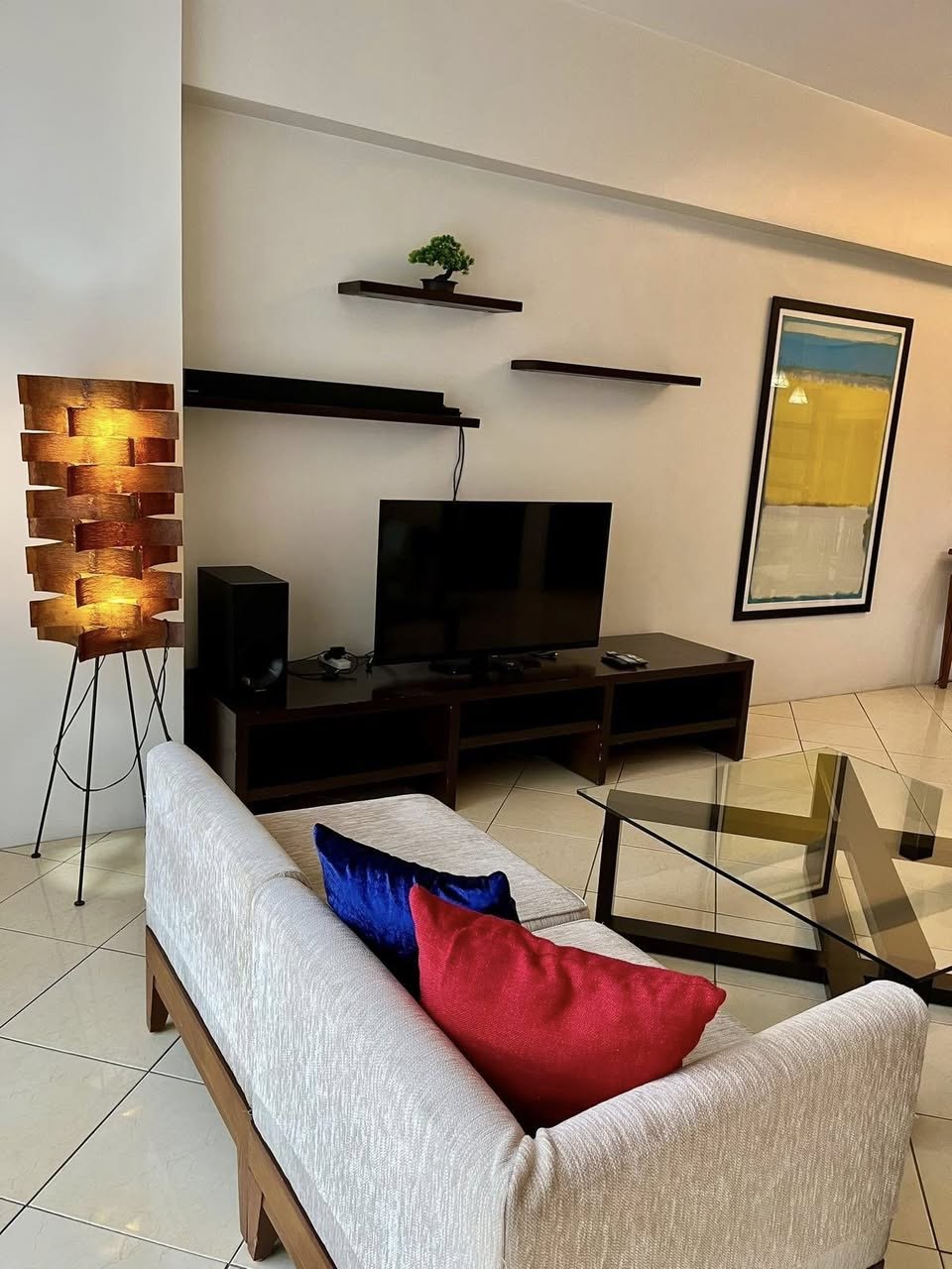 Paseo Parkview Suites Tower One, Salcedo Village, Makati City