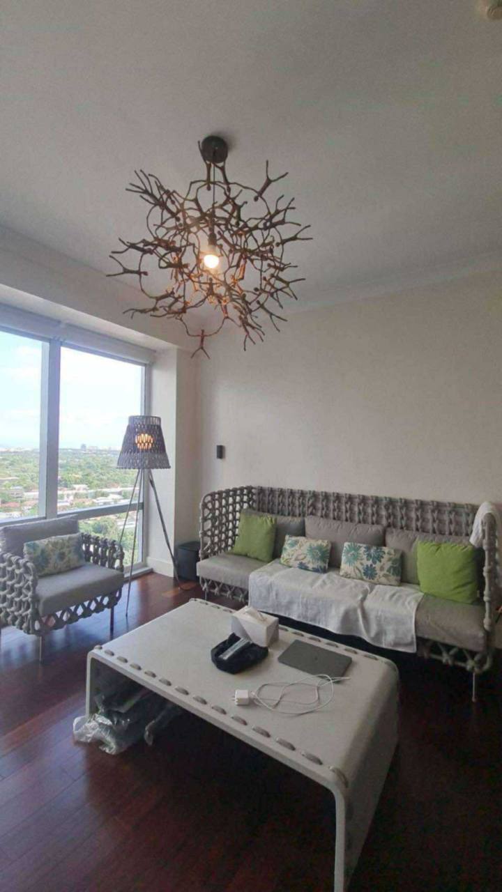 Unit 17, Raffles Residences, Legazpi Village, Makati City