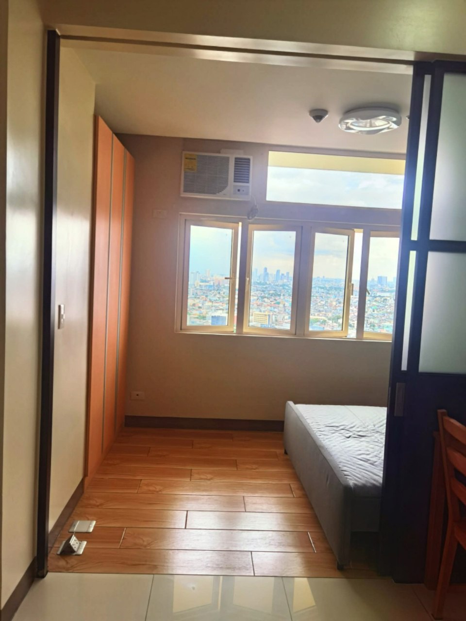 Unit 32, San Antonio Residences, Makati City