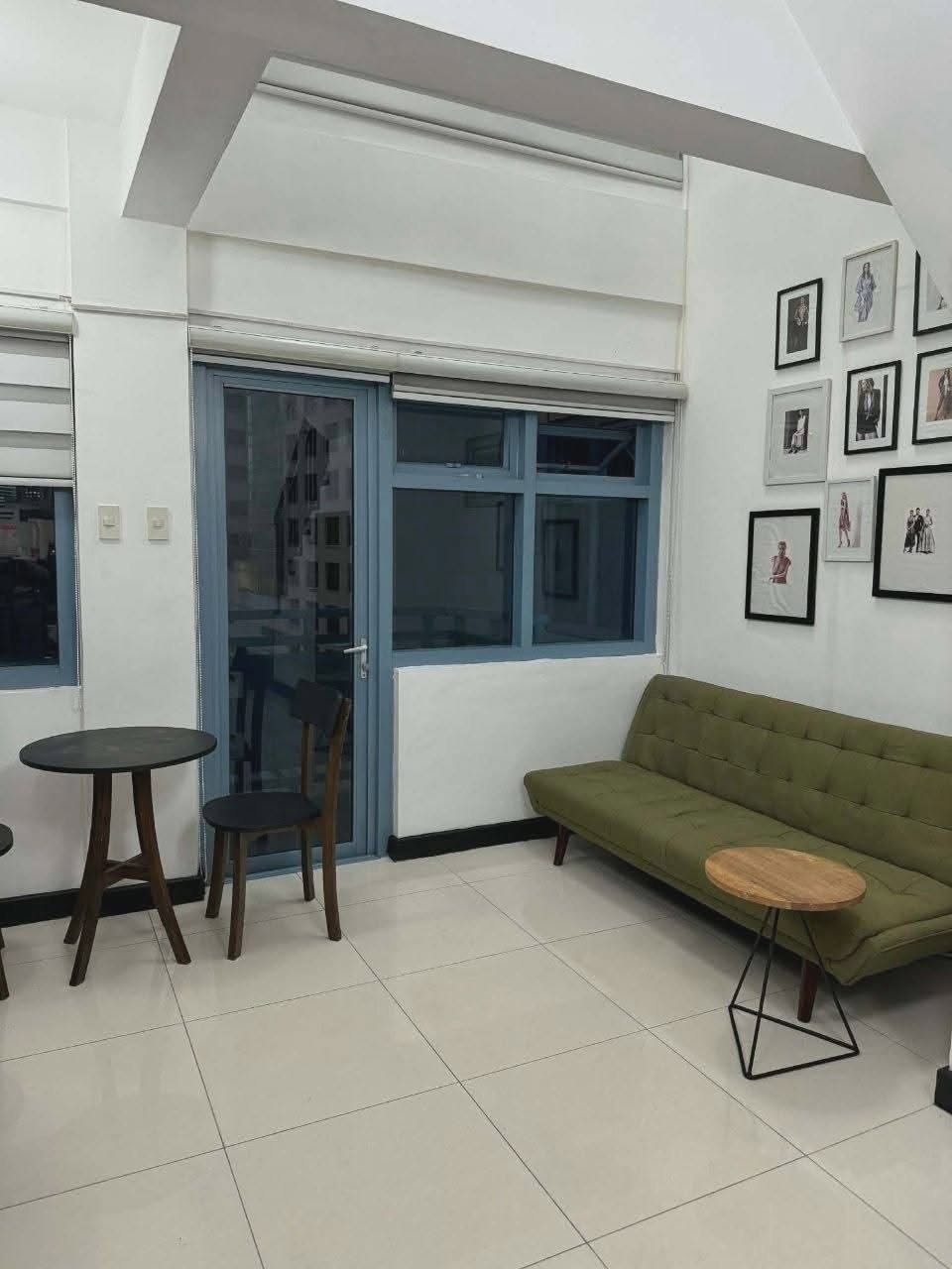 Unit 10, Eton Parkview at Greenbelt, Legazpi Village, Makati City