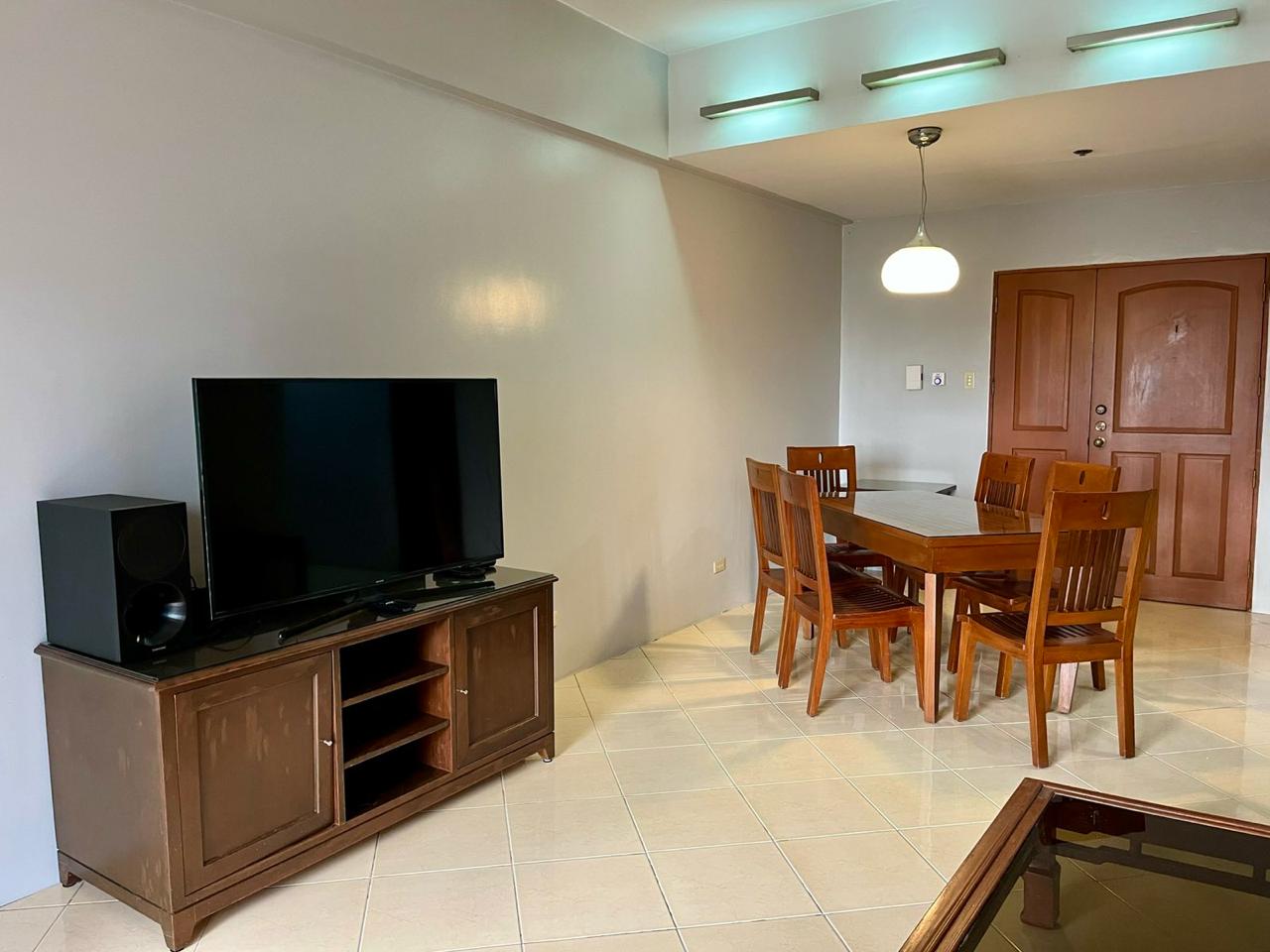 Unit 26, Paseo Parkview Suites Tower One, Salcedo Village, Makati City