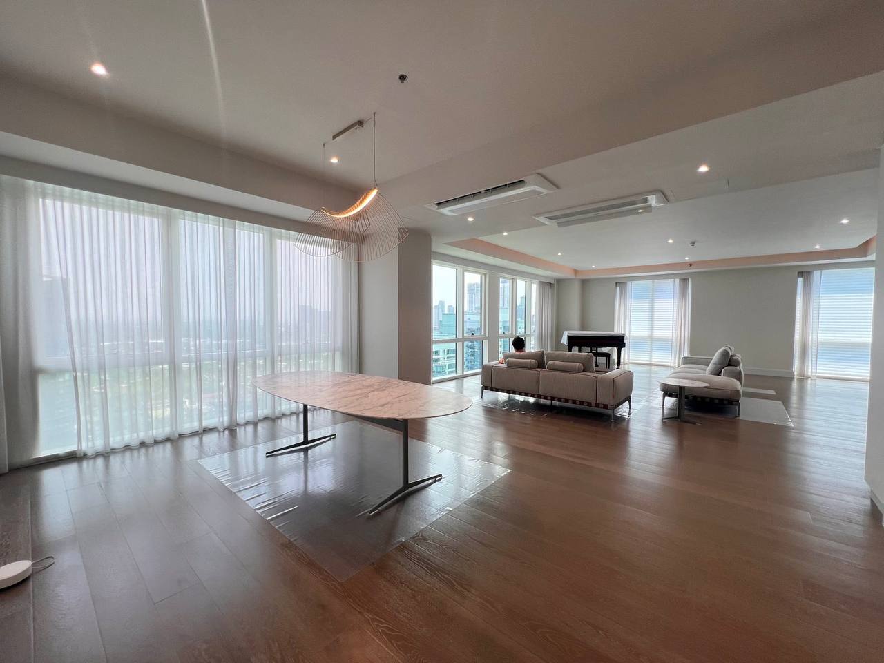 Unit 20, Balmori Suites, Rockwell Center, Makati City