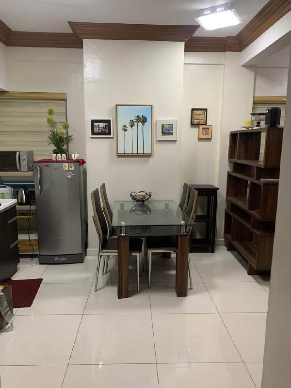 Unit 10, Eton Parkview at Greenbelt, Legazpi Village, Makati City