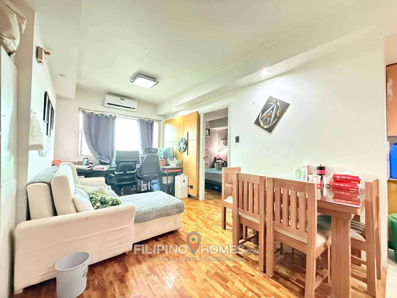 Unit 20F, Oriental Garden Condominium, Makati City