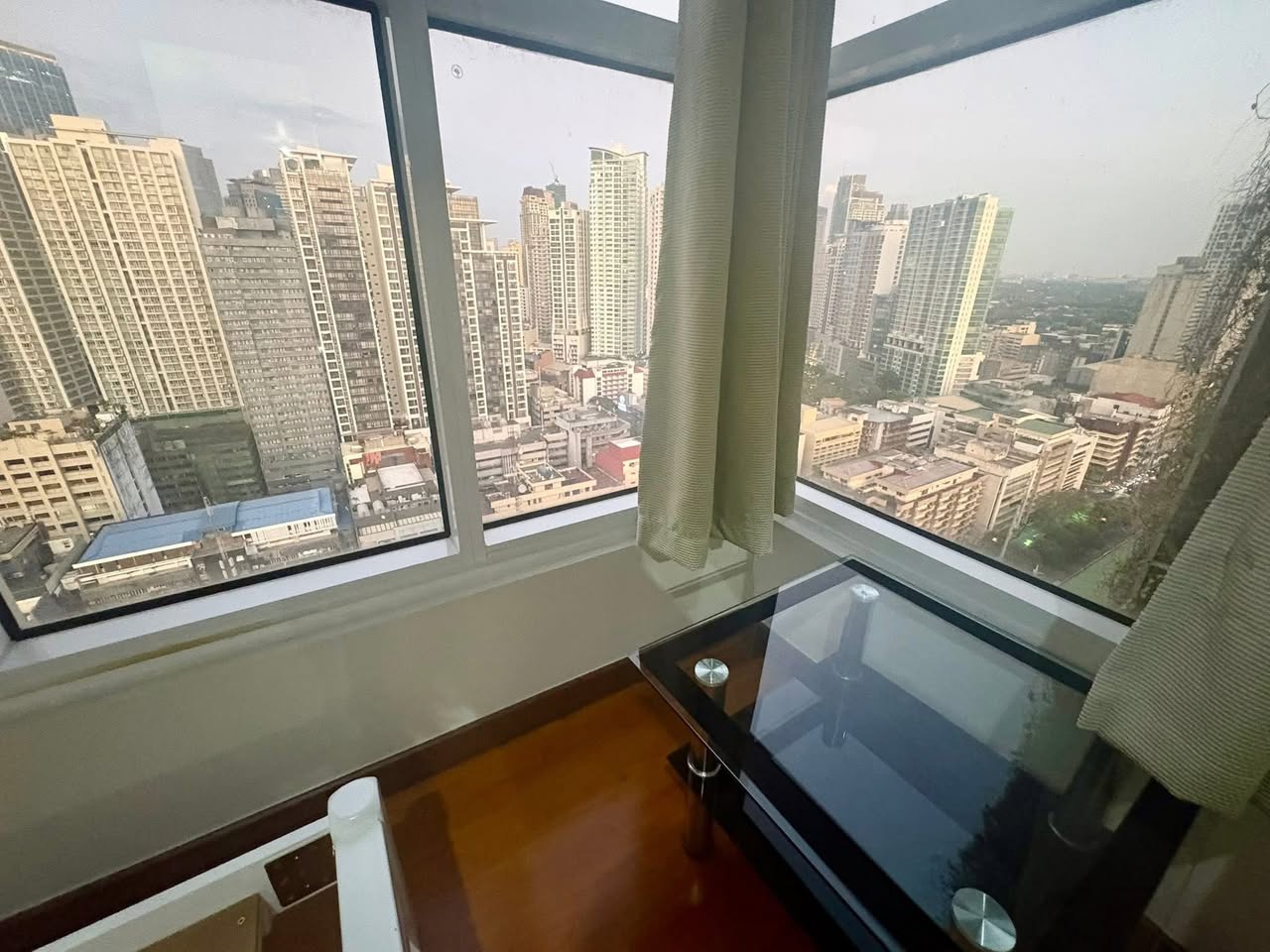Unit 26L, Paseo de Roces Tower Two, Legazpi Village, Makati City