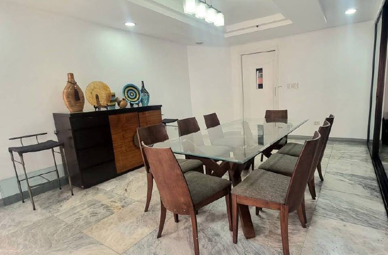 Skyland Plaza Condominium, Makati City