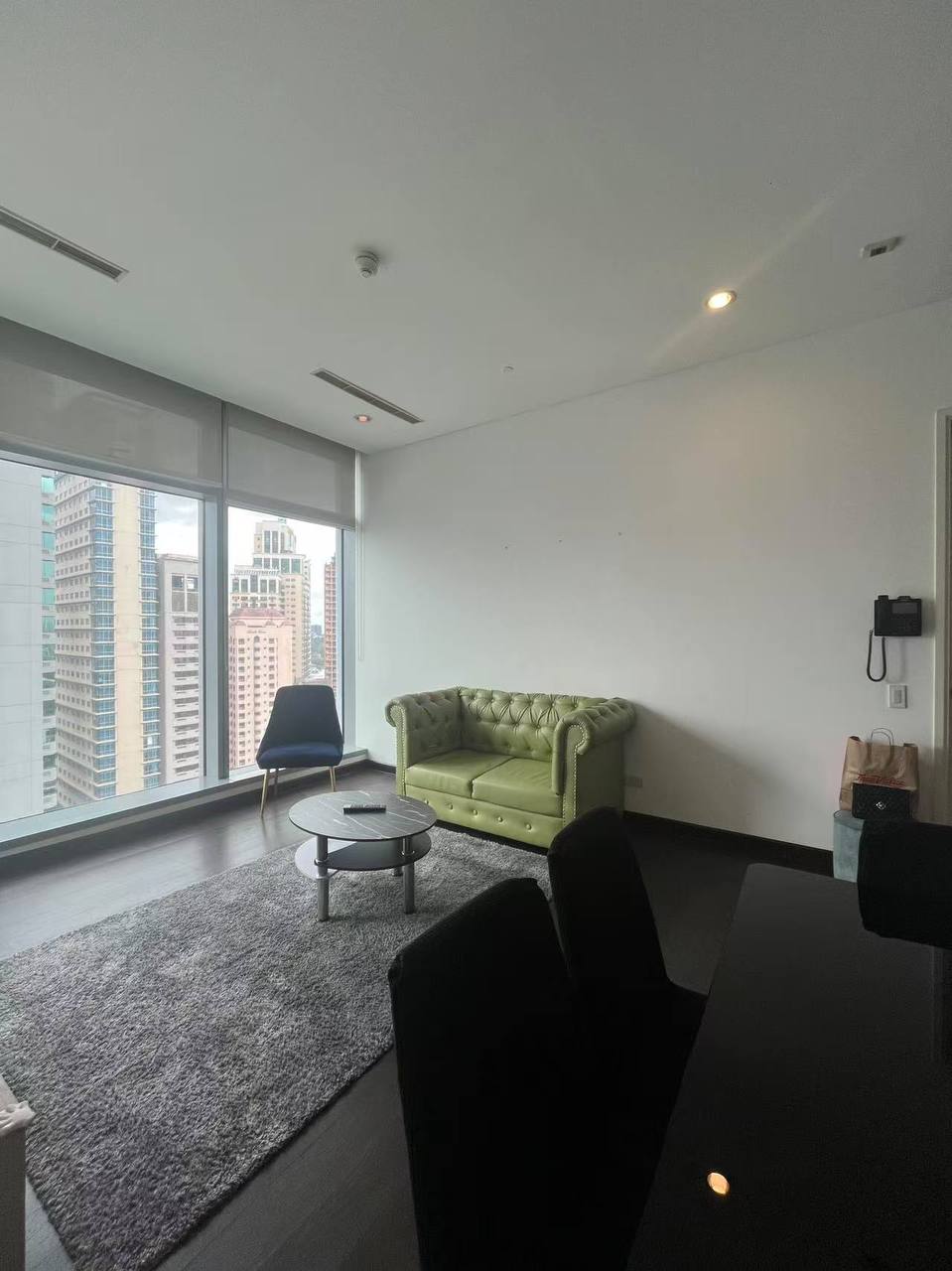 Unit 19, Trump Tower, Century, Makati City