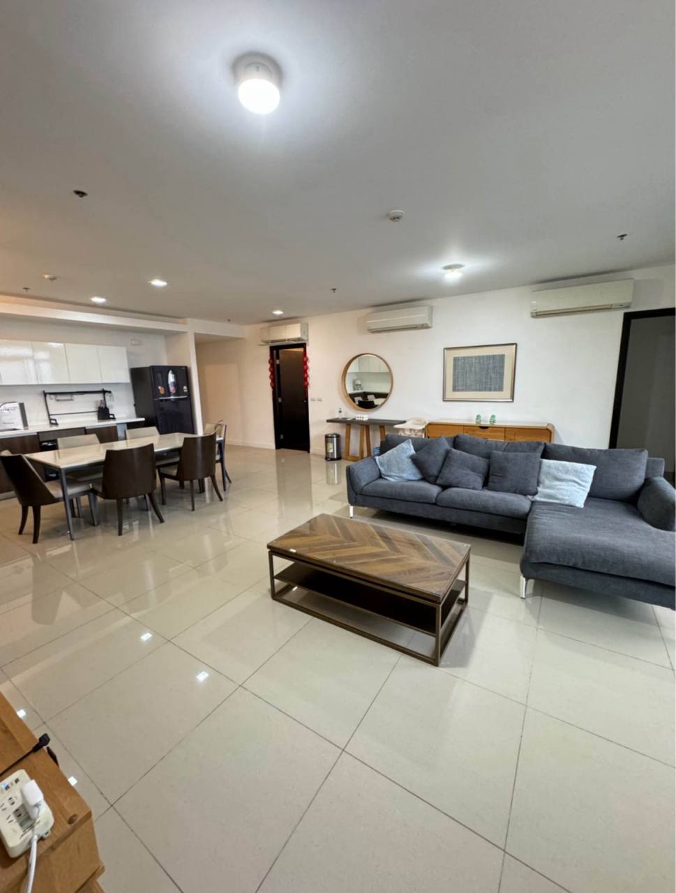 Unit 21, East of Galleria Place, Ortigas Center, Pasig City
