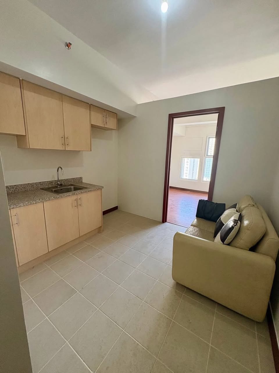 Unit 22, Paseo de Roces Tower Two, Makati City