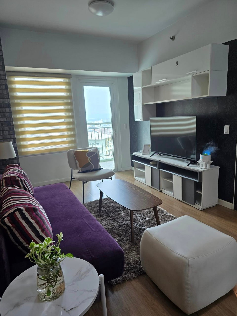 Unit 21, Two Serendra Meranti Tower, Taguig City