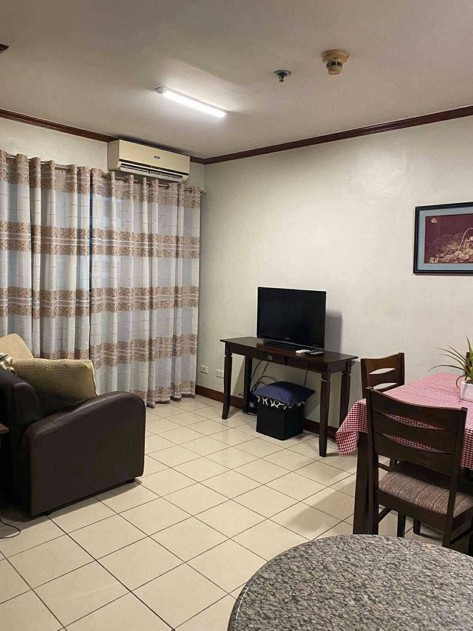Unit 5, Antel Platinum Tower, Salcedo Village, Makati City