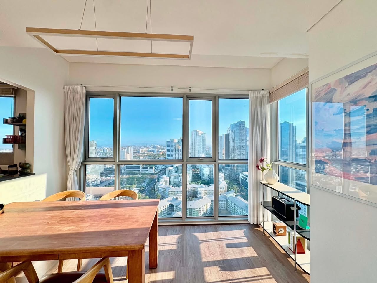 Unit 35, One Serendra East Tower, BGC, Taguig City