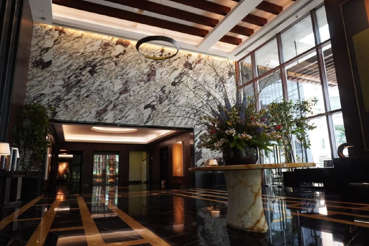 Balmori Suites, Rockwell Center, Makati City