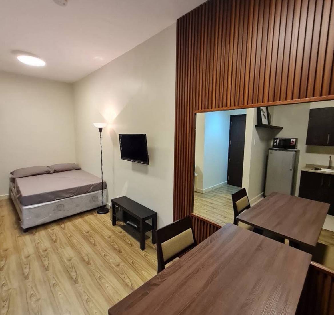 Unit 2, Eastbay Residences Chelsea Tower One, Muntinlupa City