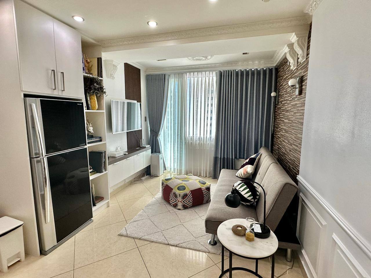 Unit 17, Seibu Tower, BGC, Taguig City