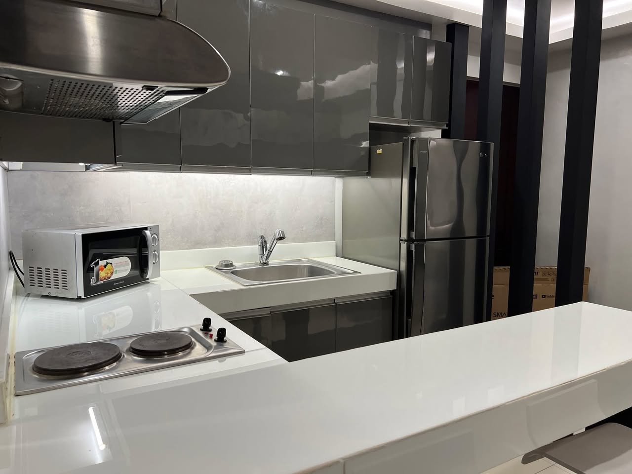 Unit 4, Grand Hamptons Tower One, BGC, Taguig City