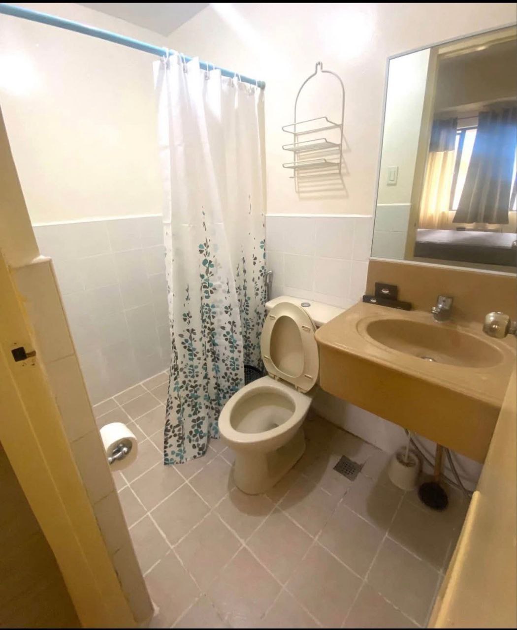 Unit 19, Forbeswood Heights Tower Six, BGC, Taguig City