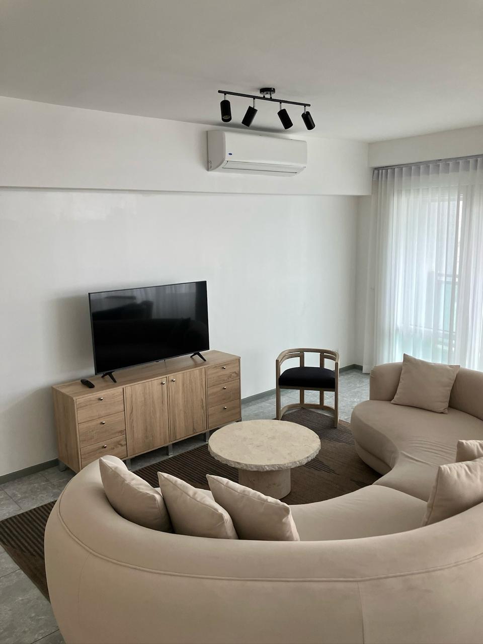 Unit 38D, The Imperium at Capitol Commons, Pasig City