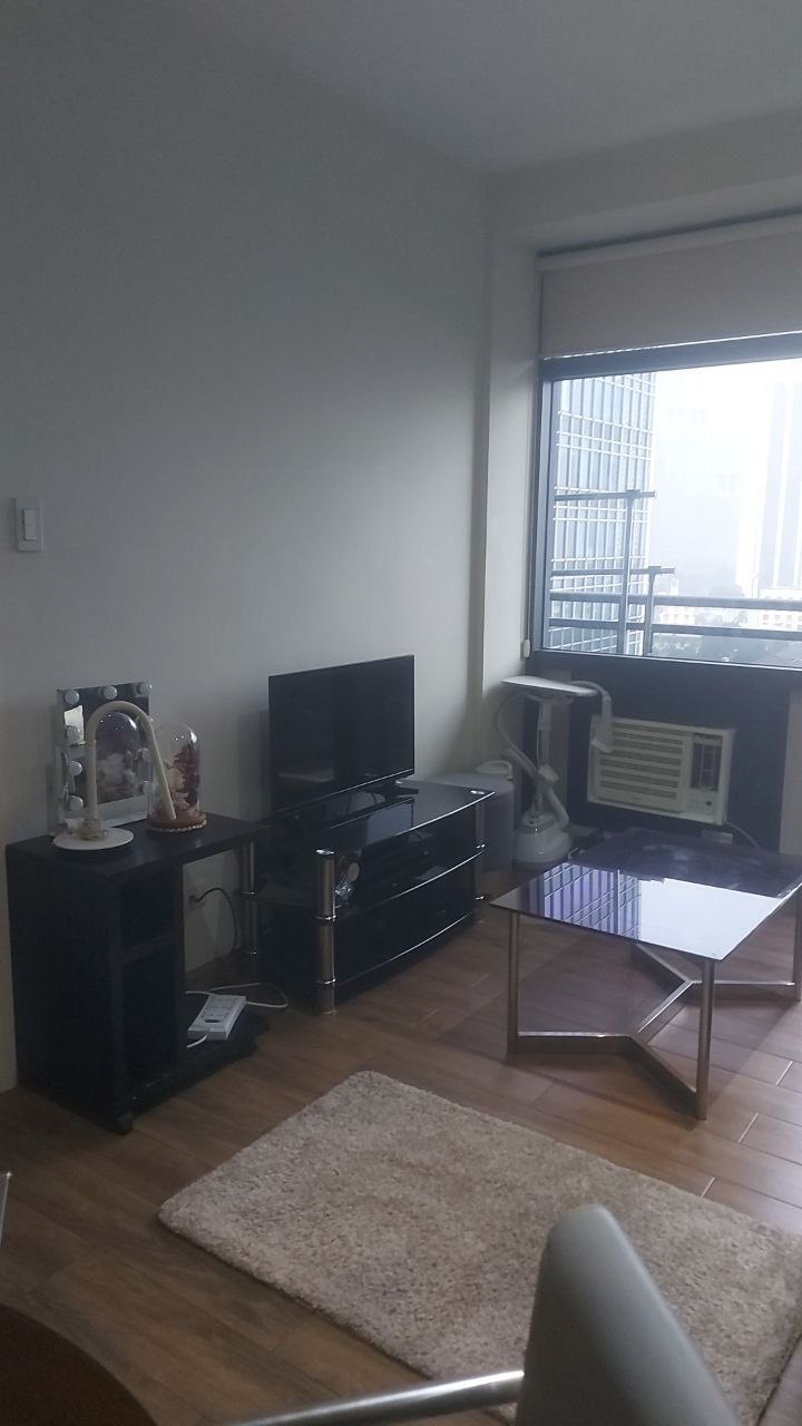 Unit 1102, Gramercy Residences, Century, Makati City