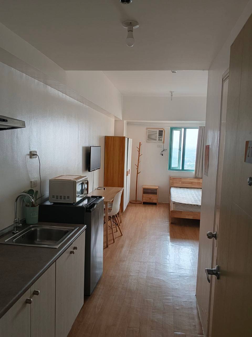 Unit 2106, Shine Residences, Legazpi Village, Makati City