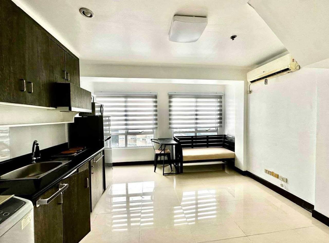 Unit 917C, Fort Victoria, BGC, Taguig City