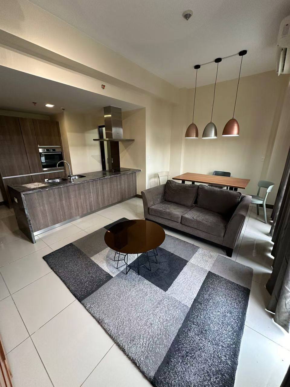 Unit 2C, St. Moritz Private Estate Cluster Two, BGC, Taguig City