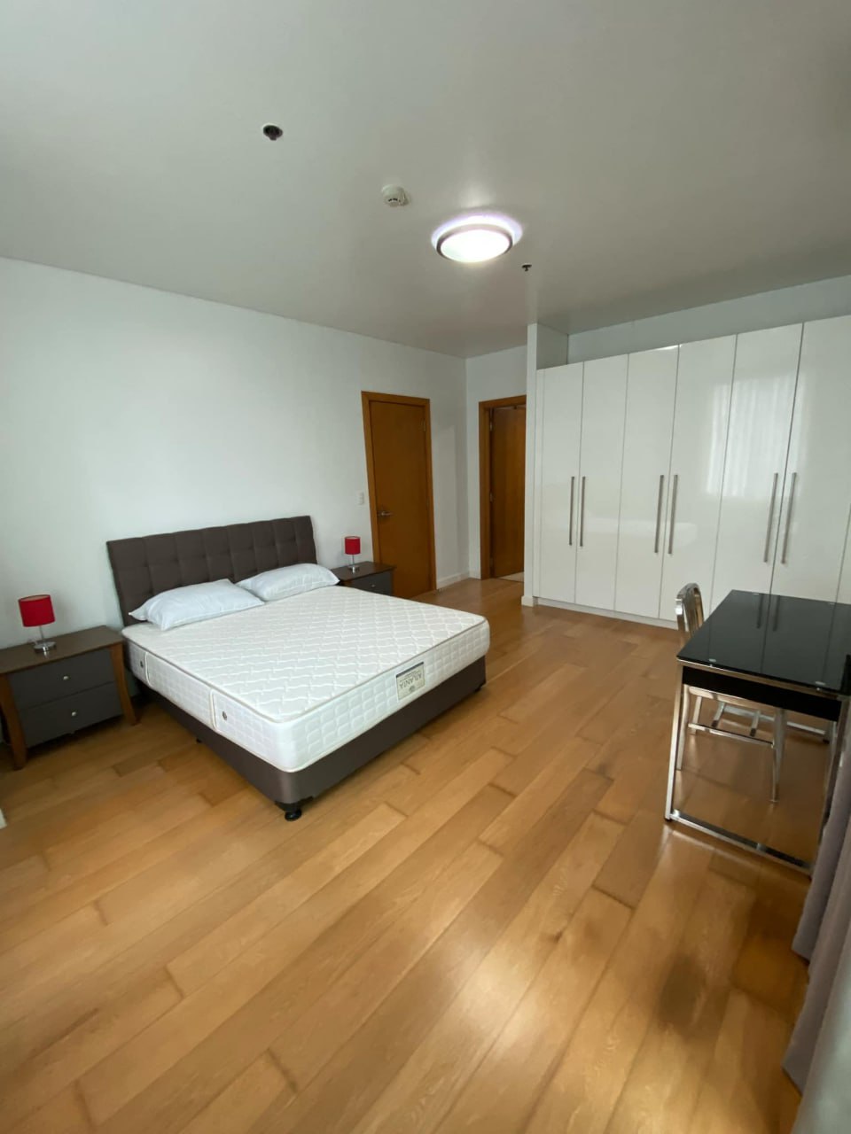Unit 28, Park Terraces Tower One, Legazpi Village, Makati City