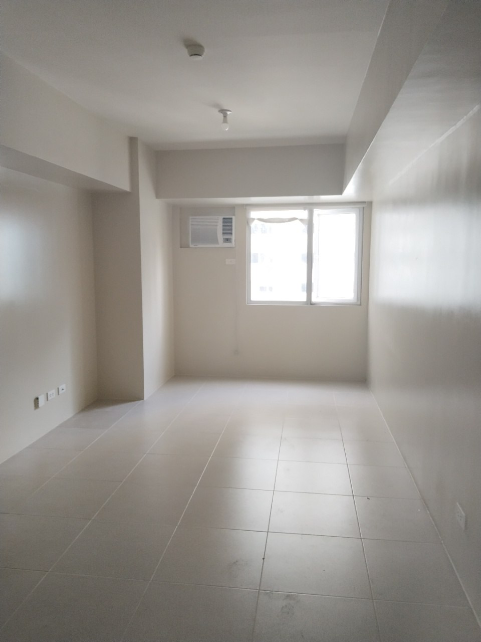 Unit 14, Avida Towers Turf Tower Two, BGC, Taguig City