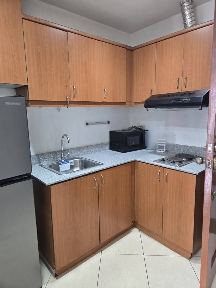 Unit 15, Paseo Parkview Suites Tower Two, Salcedo Village, Makati City