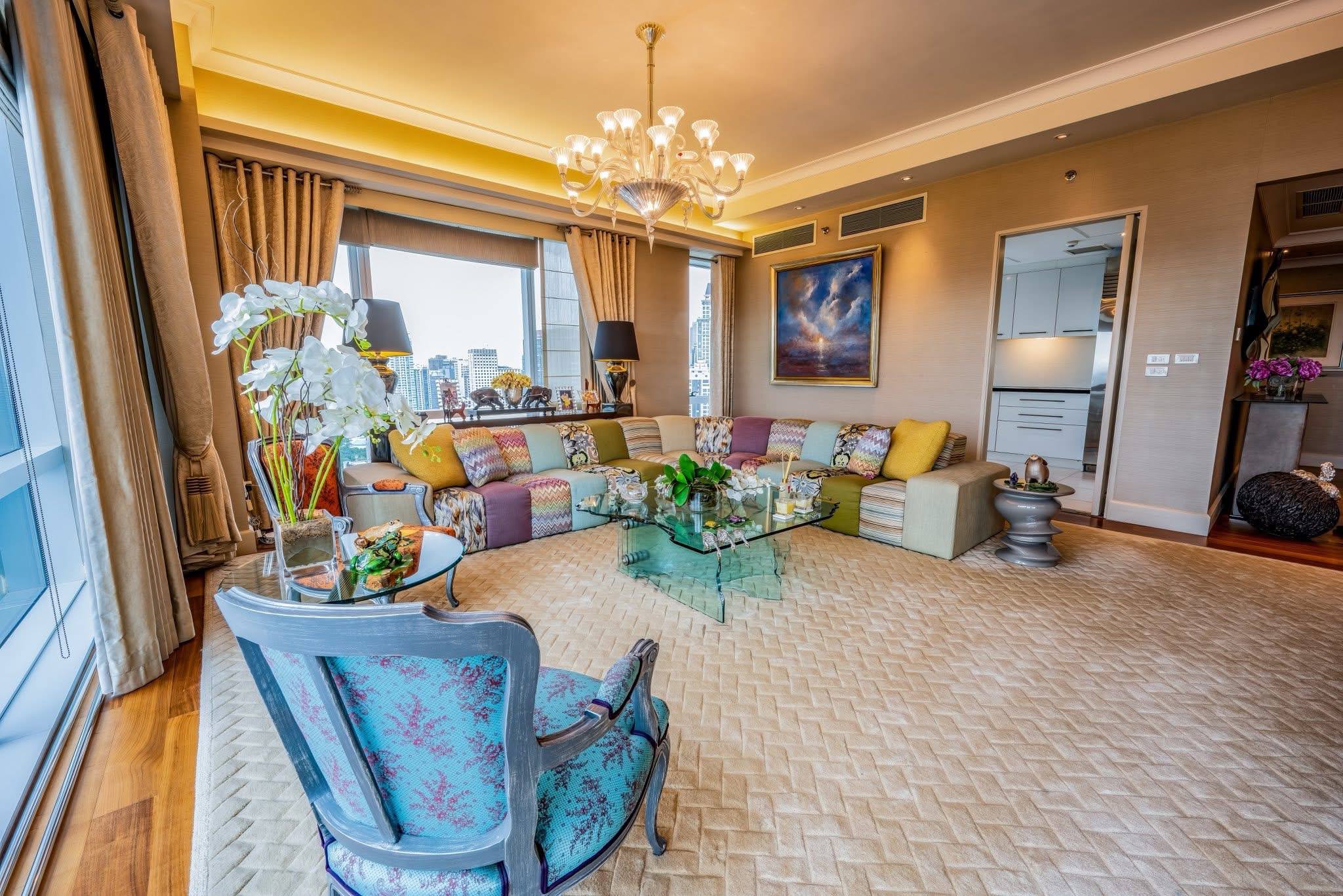 Unit 27, Raffles Residences, Legazpi Village, Makati City