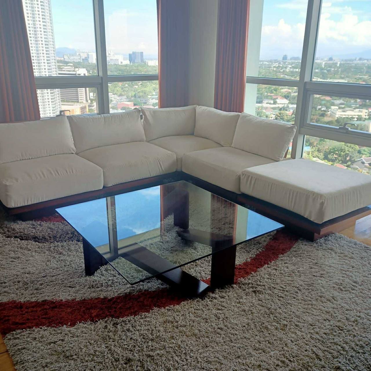 The Residences at Greenbelt Laguna Tower, Legazpi Village, Makati City