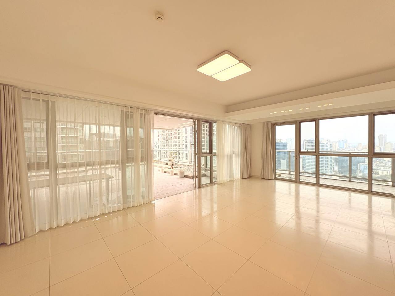 One Serendra East Tower, BGC, Taguig City