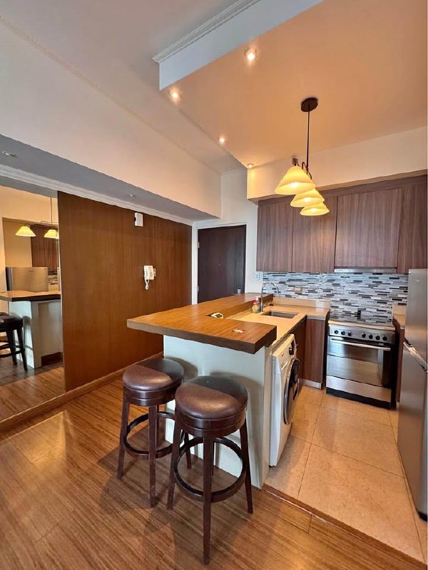 Unit 36F, Shang Salcedo Place Tower One, Salcedo Village, Makati City