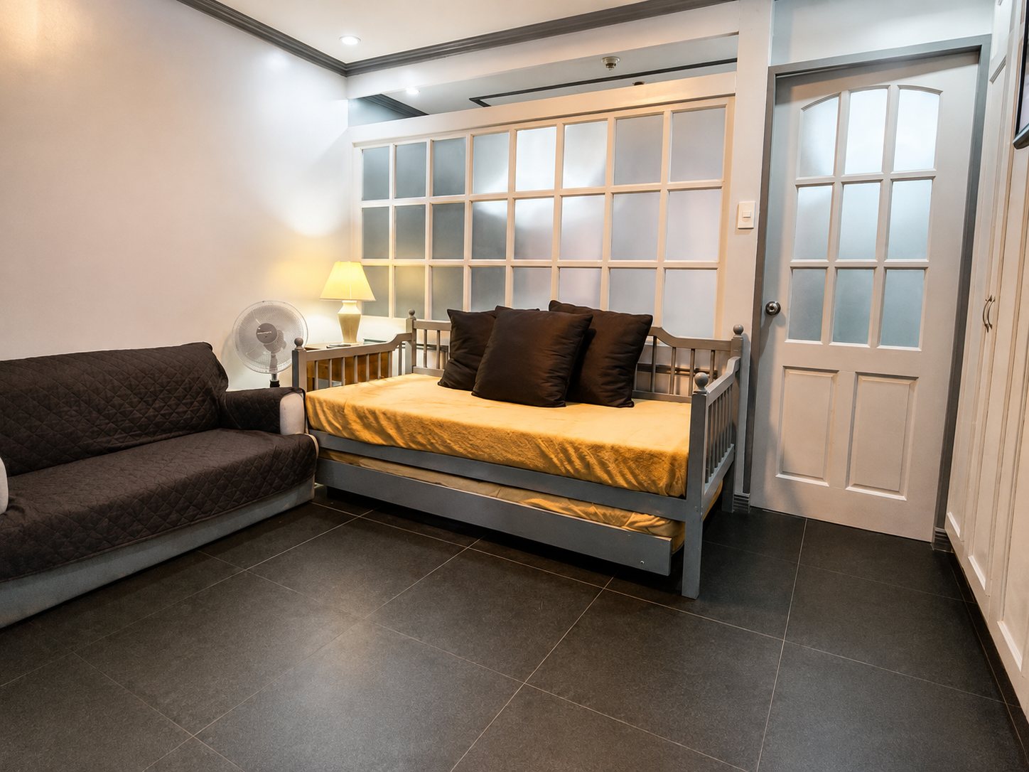 Unit 24L, F1 City Center, BGC, Taguig City
