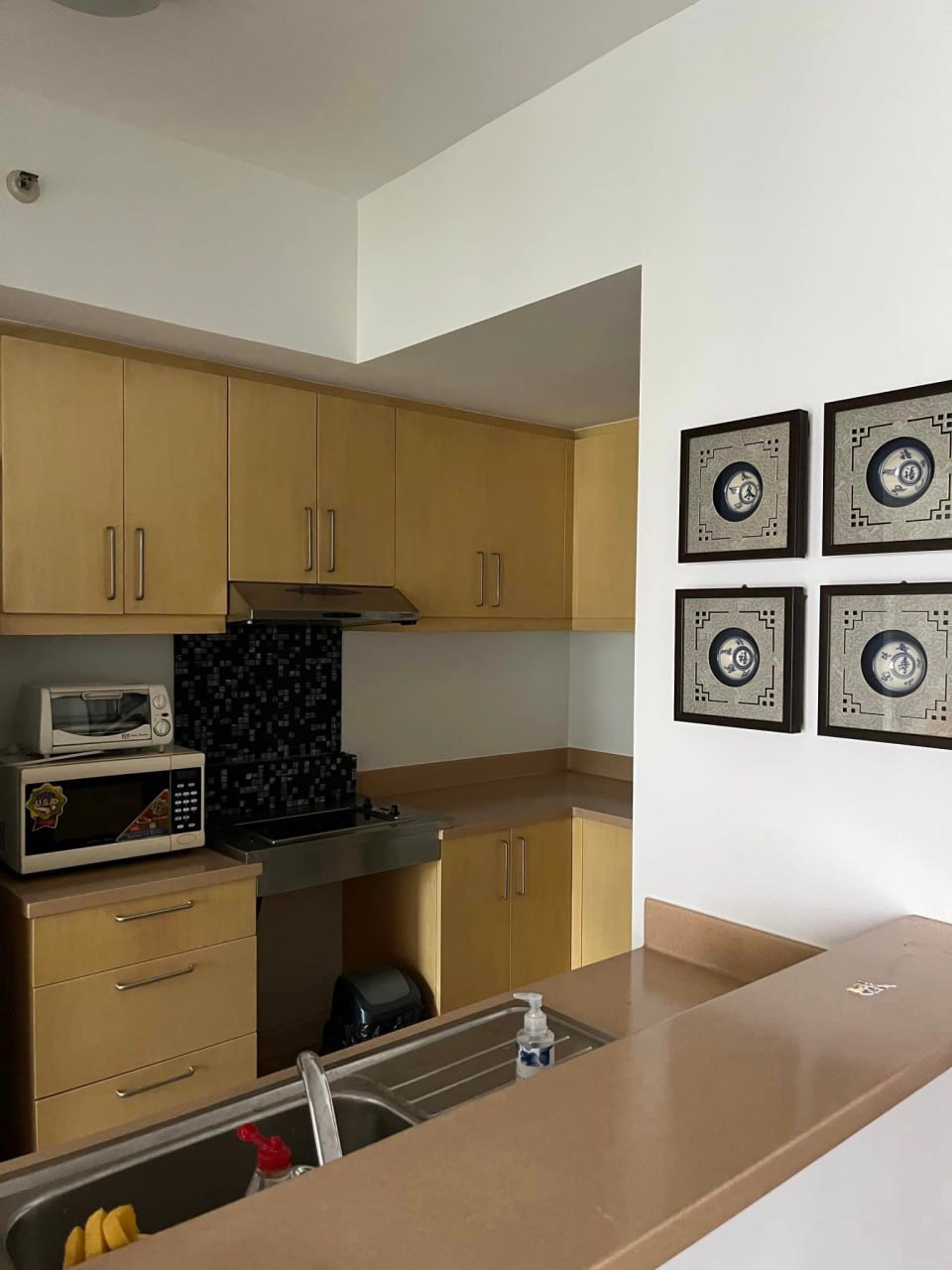 Unit 15, The Manansala, Rockwell Center, Makati City