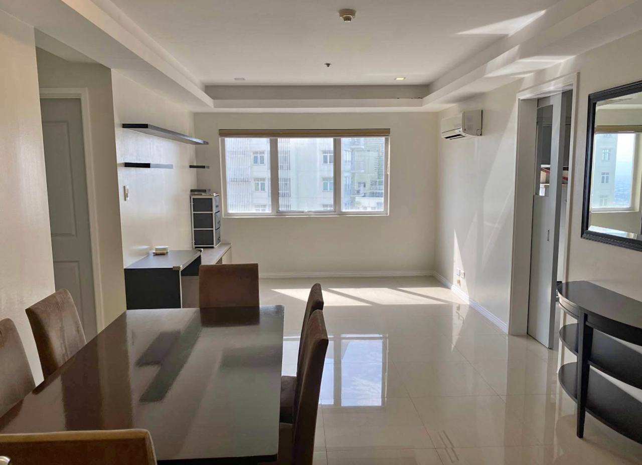 Unit 38, South of Market Private Residences, BGC, Taguig City