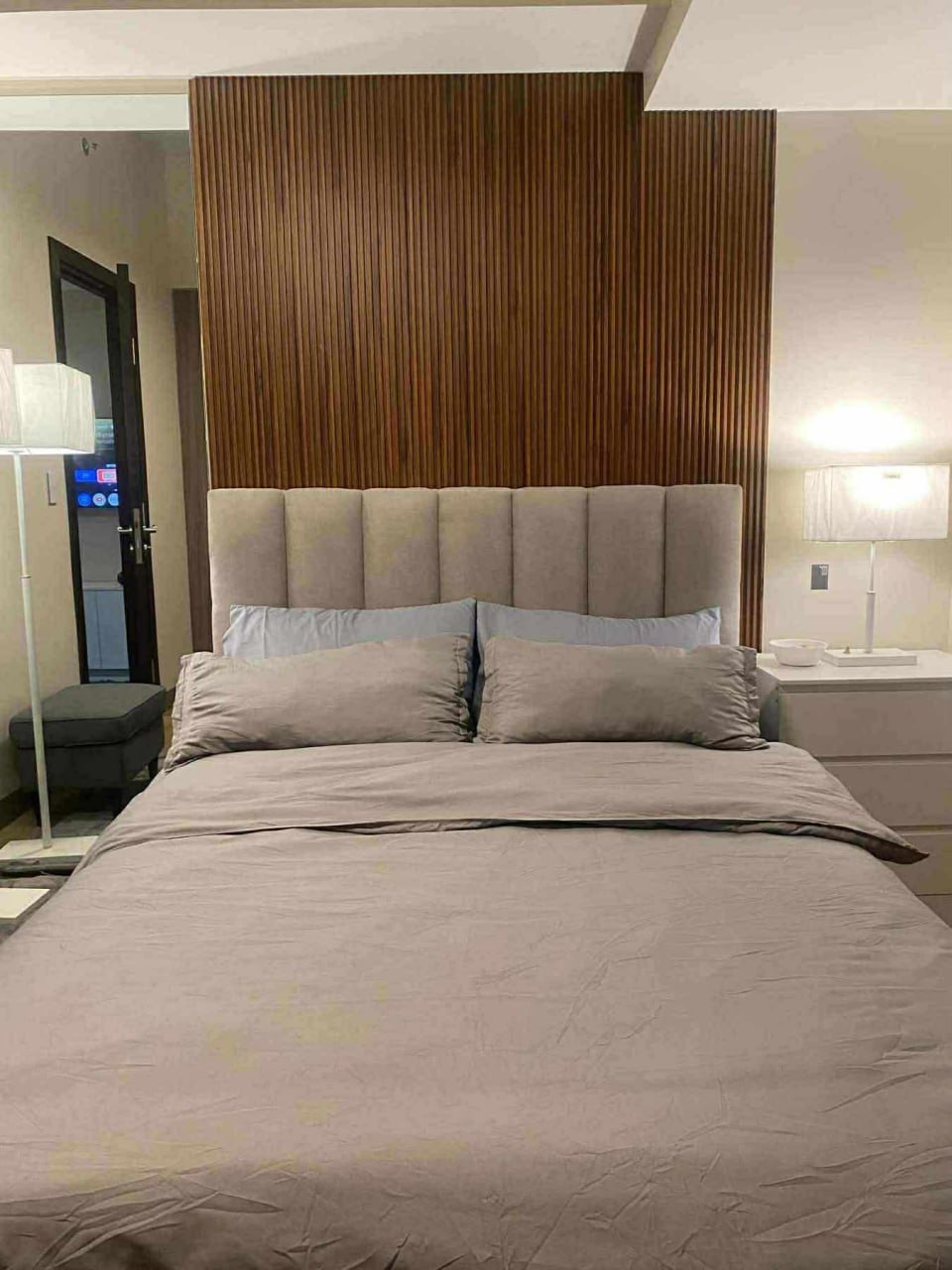 Unit 10, Park McKinley West Tower B, McKinley Hill, Taguig City