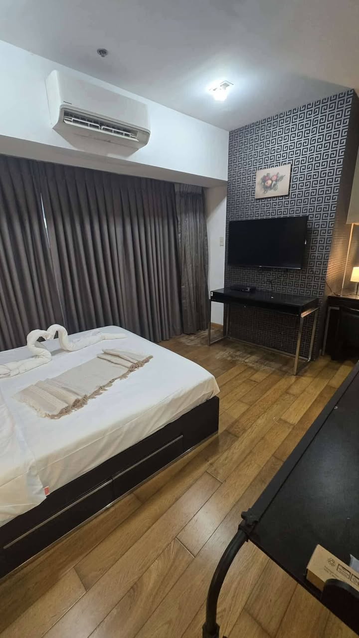 Unit 10, Milano Residences, Century, Makati City