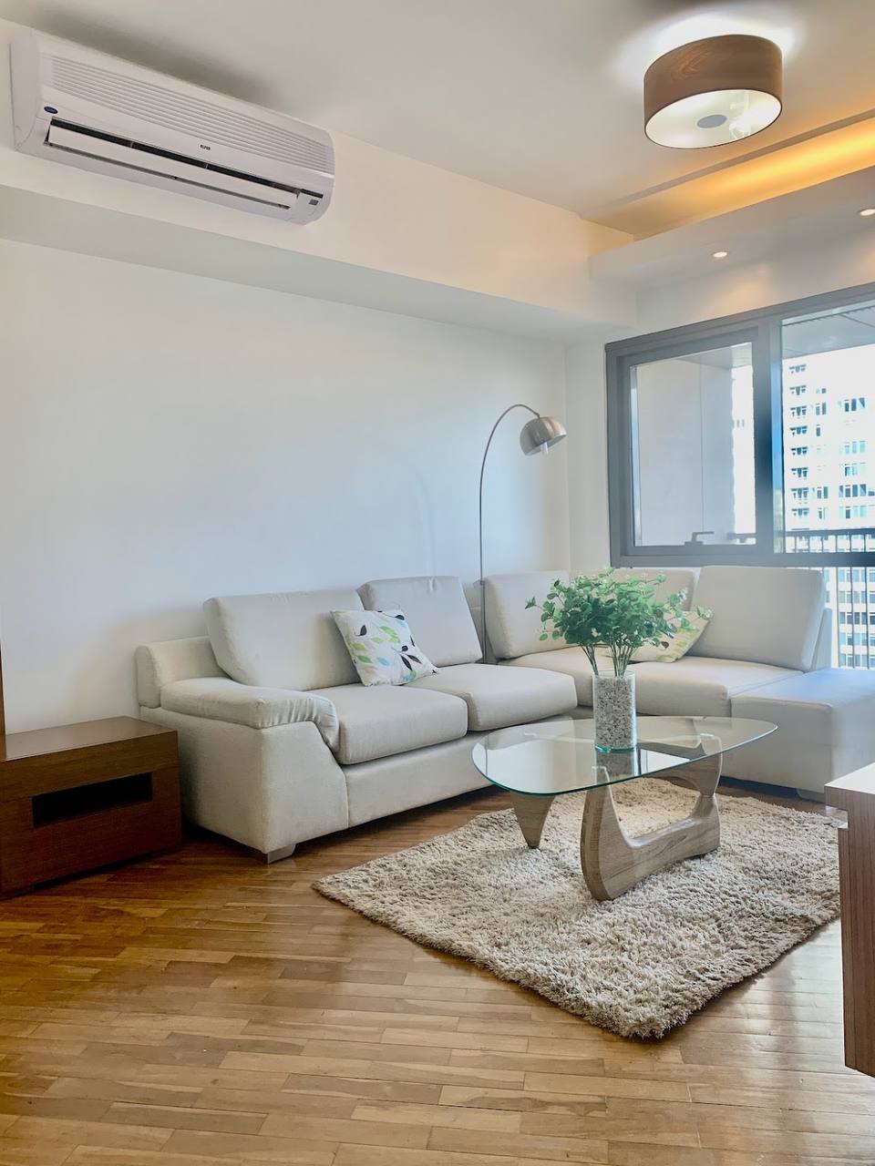 Unit 31, Joya Lofts and Towers South Tower, Rockwell Center, Makati City
