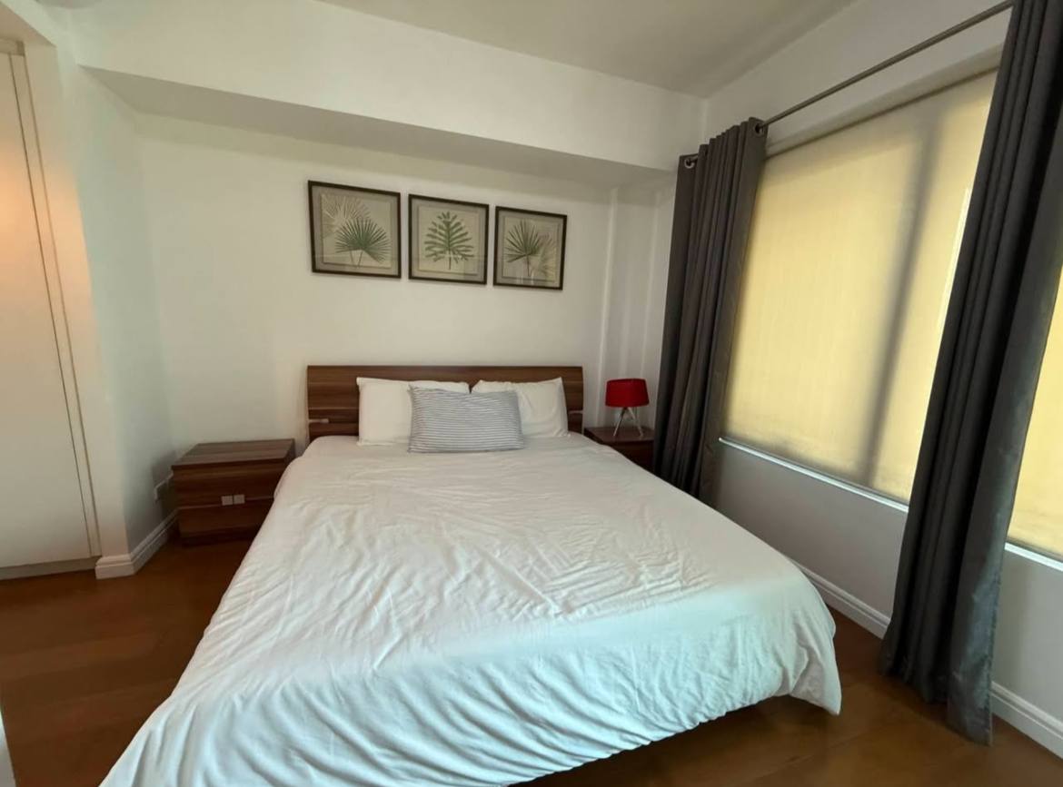 Unit 18, One Rockwell East Tower, Rockwell Center, Makati City
