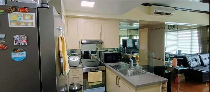 Unit 35, One Rockwell East Tower, Rockwell Center, Makati City
