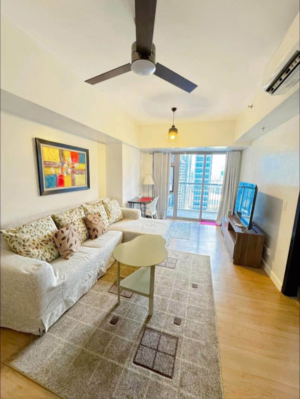 Unit 25, Park Triangle Residences Natsu Tower, BGC, Taguig City
