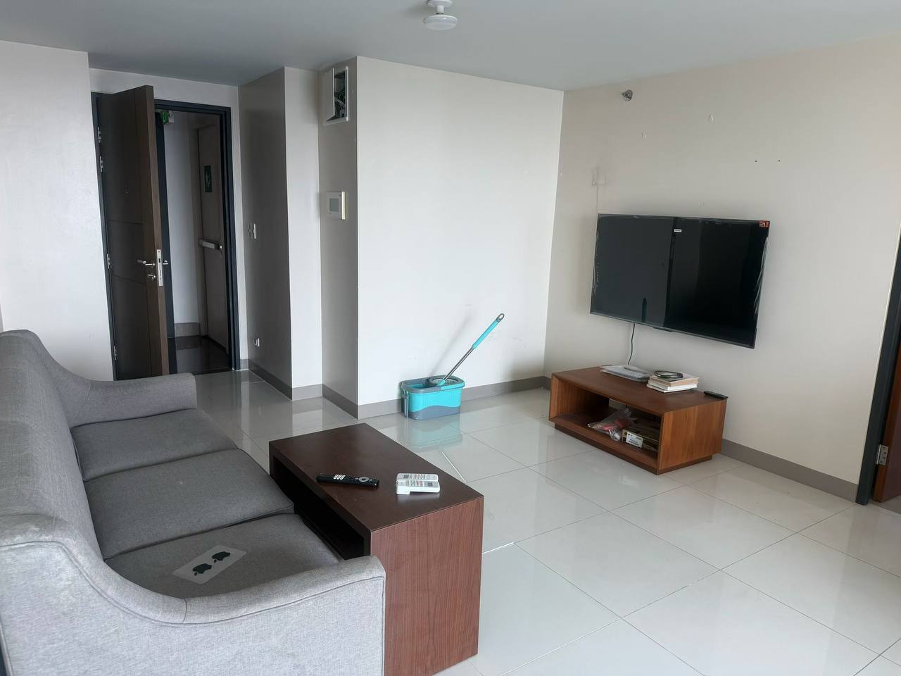 Unit 41, One Uptown Residences Tower Two, Uptown BGC, Taguig City