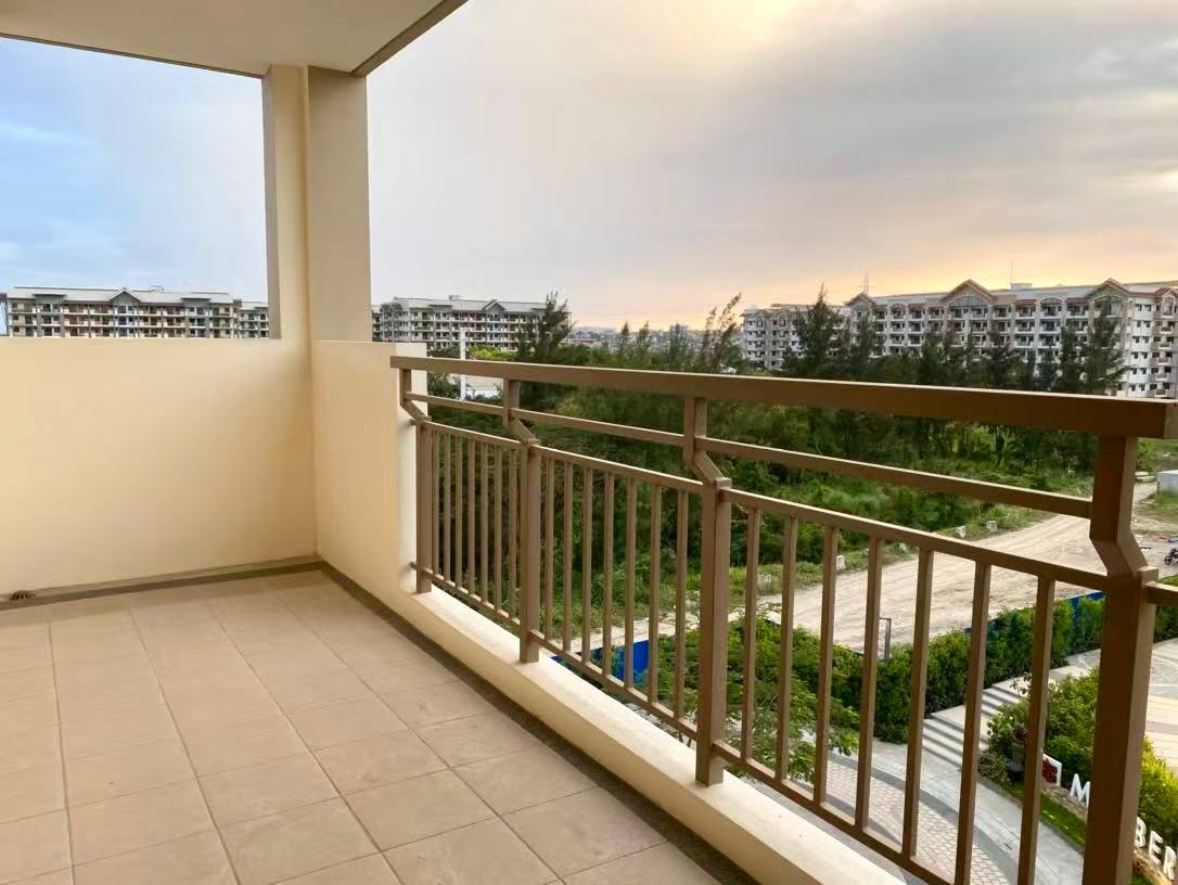 Unit 411, Acacia Estates Mulberry, Taguig City