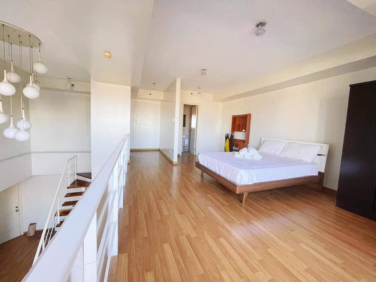 Unit 36, Grand Soho, Salcedo Village, Makati City